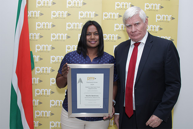 Jenny Chetty Accepting PMR.africa Award from Mr. J Hattingh, CEO of PMR.africa